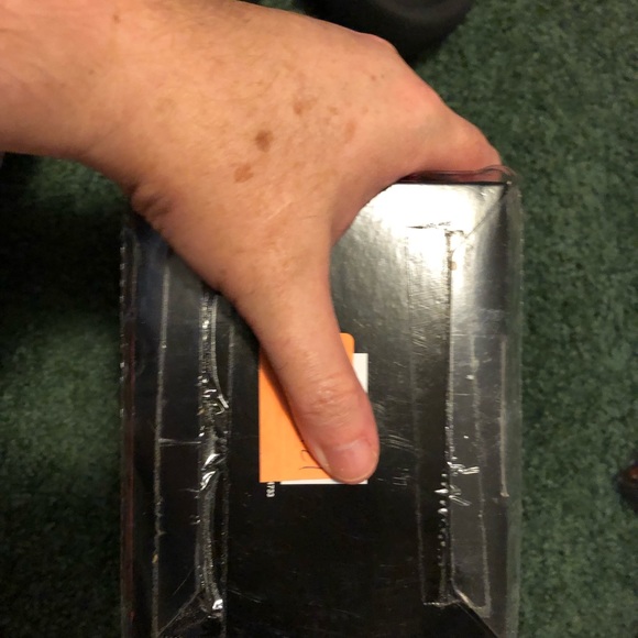 VENOM COIN BANK - Picture 5 of 6